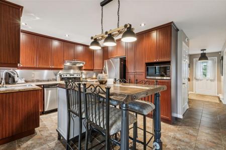 18  Rue Lacombe, Gatineau (Gatineau), 퀘벡주 J8R 1T6, 캐나다