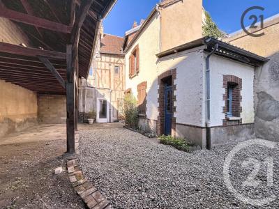 Sens, Bourgogne 89100, France