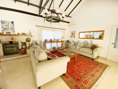 Camino Gral. Belgrano e/ 464 y 465 867, La Plata, GBA Sur 00001, Argentina