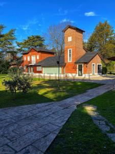 Camino Gral. Belgrano e/ 464 y 465 867, La Plata, GBA Sur 00001, Argentina