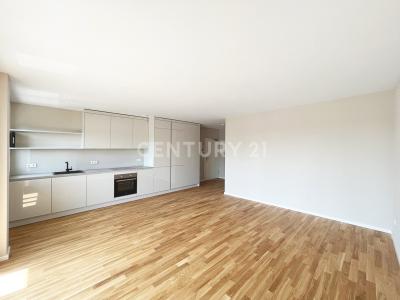 Frankfurt, Hessen 60320, Germany