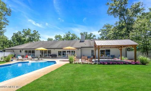 1582 Beaver Hollow Dr., Toms River, New Jersey 08755