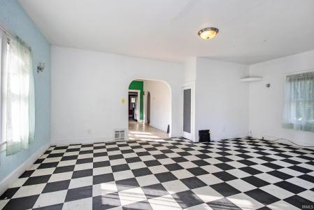 919 W Wolf Avenue, Elkhart, Indiana 46516