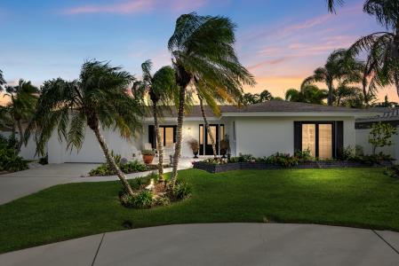 114 14th St., Belleair Beach, Florida 33786, USA