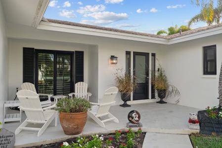 114 14th St., Belleair Beach, Florida 33786, USA