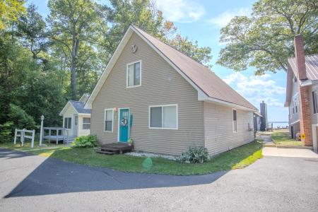 6899 E Houghton Lake Drive Unit B, Houghton Lake, Michigan 48629, USA