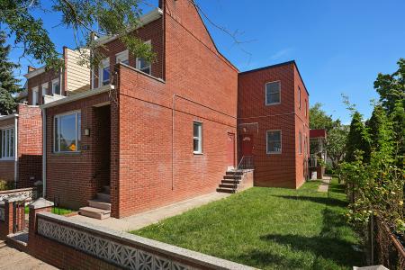 1329 E 2nd St, Brooklyn, Нью-Йорк 11230, Соединенные Штаты