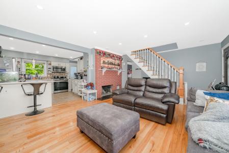 11 Overton Street, Freeport, New York 11520