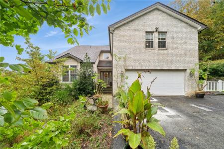 1201 Robbins Station Rd, North Huntingdon, Pennsylvania 15642, USA