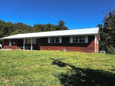 222 Meadowbrook Road, Ashland, Kentucky 41101, USA