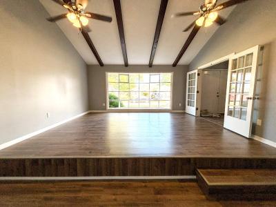 392 WESTMEADE Drive, Gretna, Louisiana 70056, USA