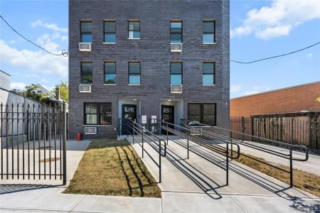3528 Tiemann Avenue, Bronx, NY 10469, USA