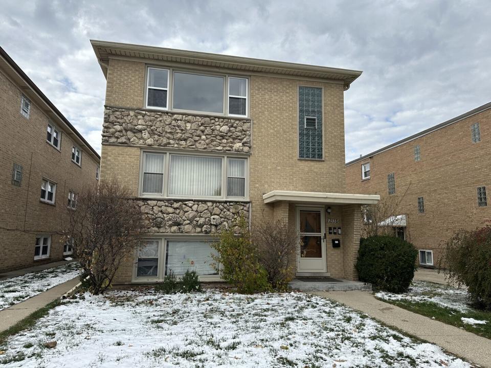 2538 N 75th Avenue , 2, Elmwood Park, 伊利诺斯州 60707, 美国