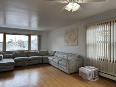 2538 N 75th Avenue , 2, Elmwood Park, 伊利诺斯州 60707, 美国
