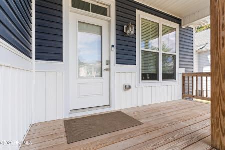 319 NE 61st Street, Oak Island, Северная Каролина 28465, Соединенные Штаты