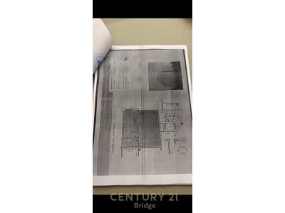 Porcelan, Tirana, Albania