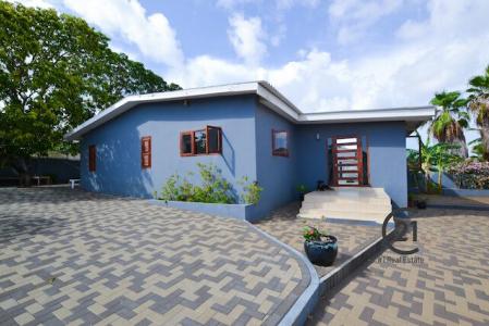 Semikok Centrally Located Spacious House, Semikok, Willemstad North, Curaçao
