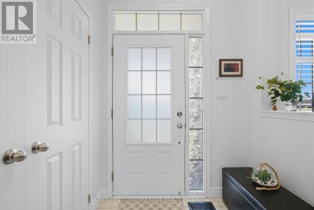 14 DRAYTON AVENUE, Ajax (northwest Ajax), Ontario L1T 0N9, Canada