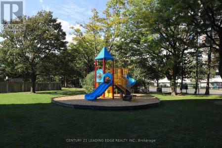 2550 PHARMACY AVENUE, Toronto (l'amoreaux), Ontario M1W 1H9, Kanada