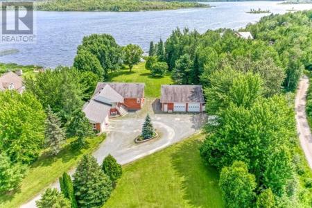 2234 FIRE ROUTE P, Azilda, Онтарио P0M 1B0, Канада