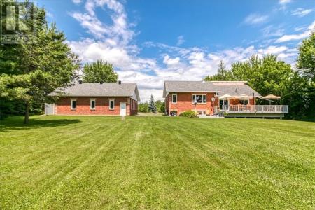 2234 FIRE ROUTE P, Azilda, Онтарио P0M 1B0, Канада