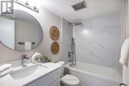 101 PRUDENTIAL DRIVE, Toronto (dorset Park), Ontario M1P 4S5, Canadá