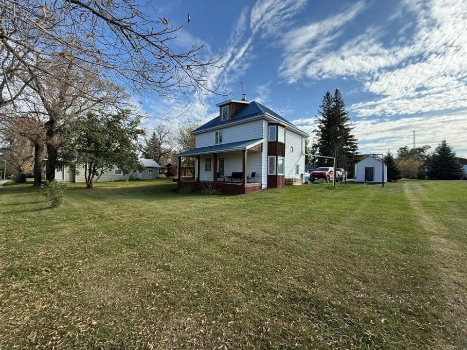 755 BROADWAY STREET, Cartwright, Manitoba R0K 0L0, Canadá
