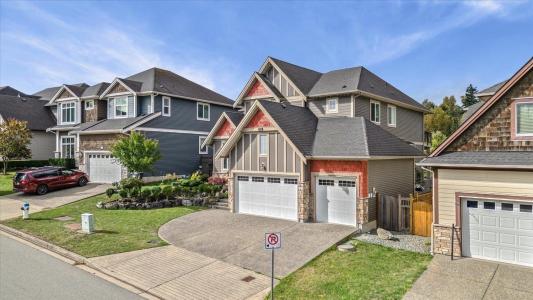 2203 RIESLING DRIVE, Abbotsford, British Columbia V4X 0A6, Canada