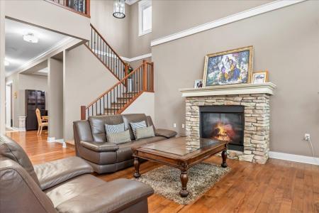 2203 RIESLING DRIVE, Abbotsford, British Columbia V4X 0A6, Canada