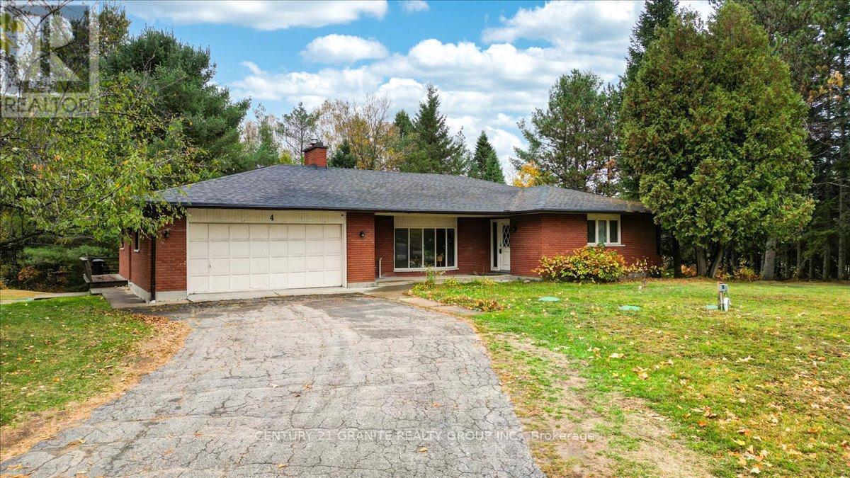 4 MAXWELL SETTLEMENT ROAD, Bancroft (bancroft Ward), Ontario K0L 1C0, Canada