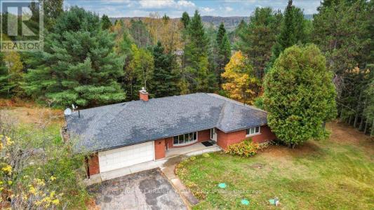 4 MAXWELL SETTLEMENT ROAD, Bancroft (bancroft Ward), Ontario K0L 1C0, Canada