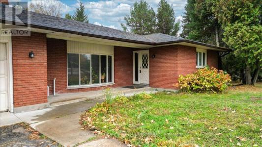 4 MAXWELL SETTLEMENT ROAD, Bancroft (bancroft Ward), Ontario K0L 1C0, Canada