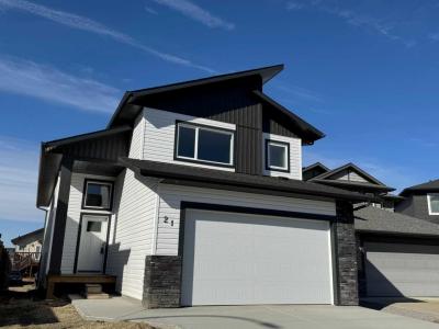 21 VERMONT CLOSE, Blackfalds, Alberta T4M 0L7, Canada
