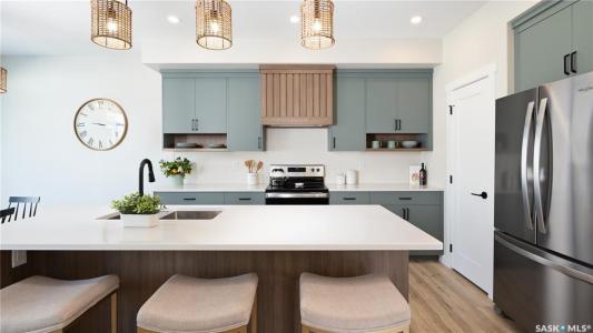 4768 FERNDALE CRESCENT, Regina, Saskatchewan S4V 4A3, Canada