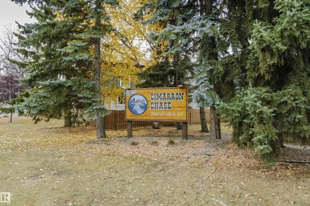 2020 105 STREET NW, Edmonton, Alberta T6J 5J2, Canada