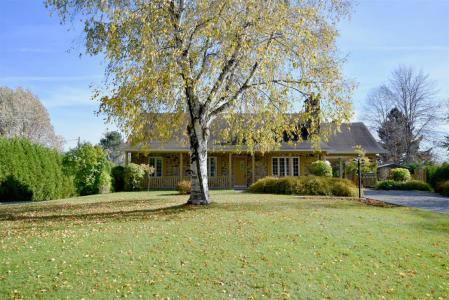 7632 Av. Royale, Château-Richer, Quebec G0A 1N0, Canada