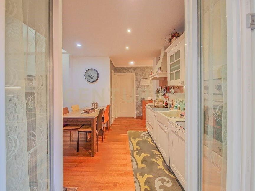 Via Angelo Scarsellini, Verona, Veneto 37100, Italy