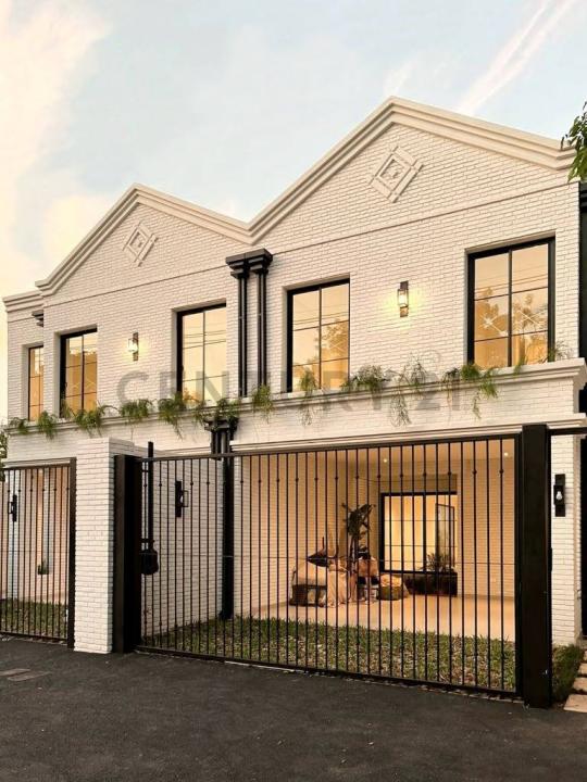 Comandante Benitez e/ Mayor M. Delgado y Santander-Cuarto Barrio , Luque, Central 00001, Le Paraguay