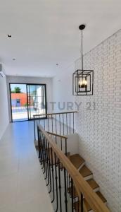 Comandante Benitez e/ Mayor M. Delgado y Santander-Cuarto Barrio , Luque, Central 00001, Le Paraguay