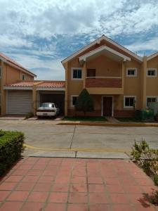 Calle 40, Av. Milagro Norte Villas del Cantabrico #11, Maracaibo, Zulia 00001, Venezuela