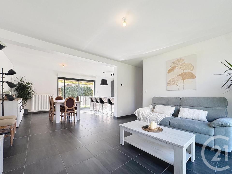 La Chapelle St Mesmin, Centro 45380, França