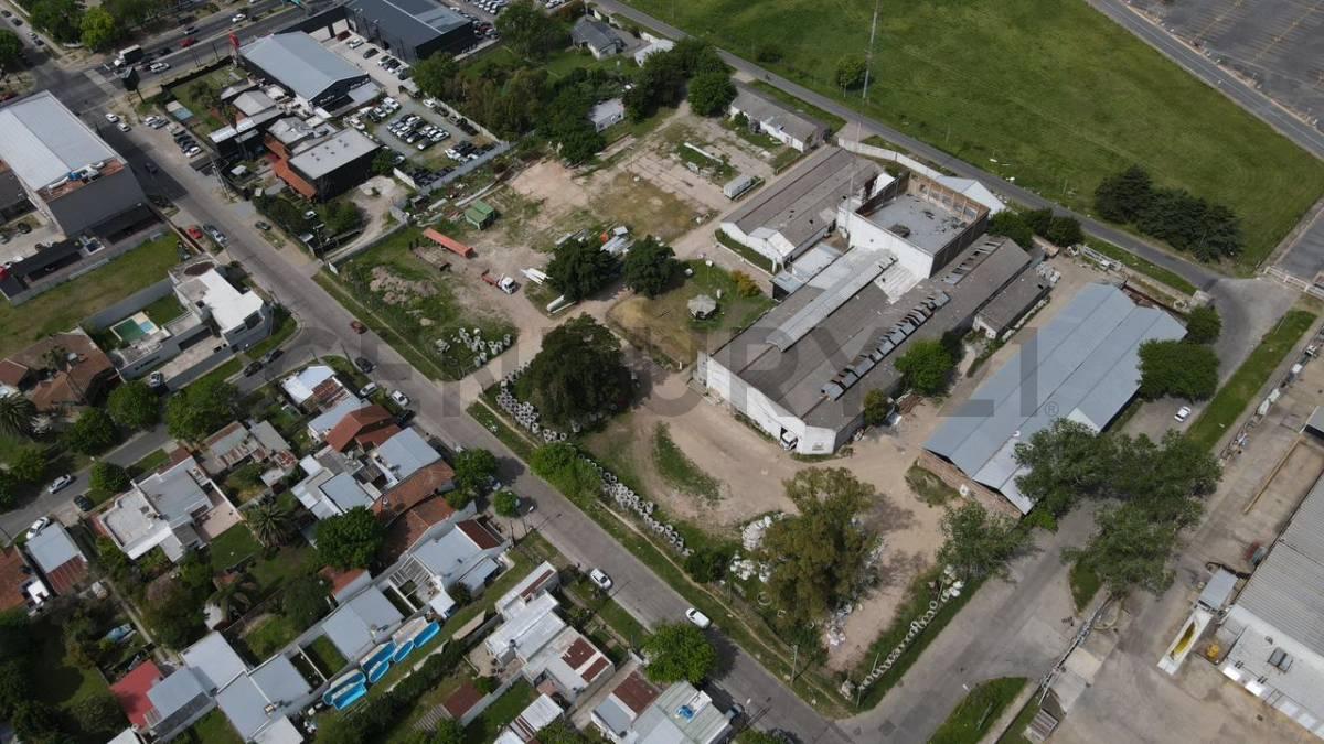 511 entre 14 y 15 , La Plata, GBA Sur 00001, Argentina