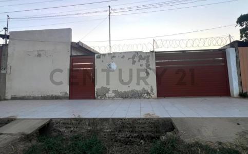 urbanizacion 13 de abril, calle avenida 2, distrito numero 2, mazano 16- G lote 8 , 13 de abril, Beni 00001, Bolivia