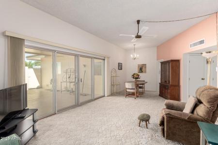 14021 N 111TH Avenue, Sun City, 亞利桑納州 85351, 美國