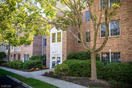 11 Zachary Way, Mount Arlington, NJ 07856-2322, USA