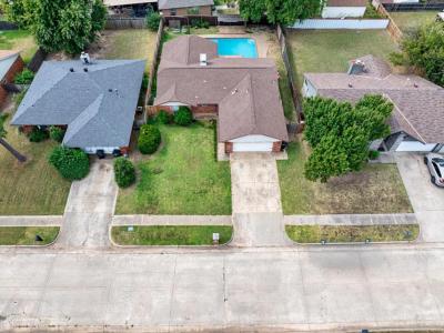 825 N Briarcliff Drive, Moore, 오클라호마 73170, 미국