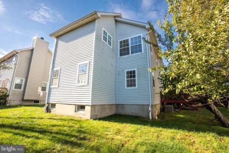 42 Nostrand Road, Hillsborough, Nueva Jersey 08844, Estados Unidos