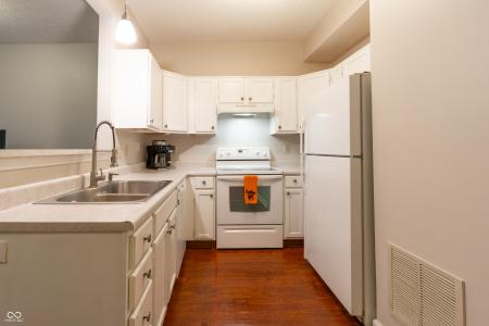 1024 S Montgomery Drive, Greenwood, Indiana 46143, Amerika Birleşik Devletleri