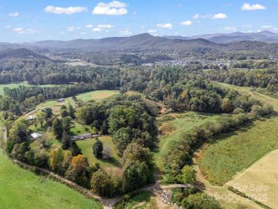 128 Cook Lane, Mills River, North Carolina 28759, HOA KỲ