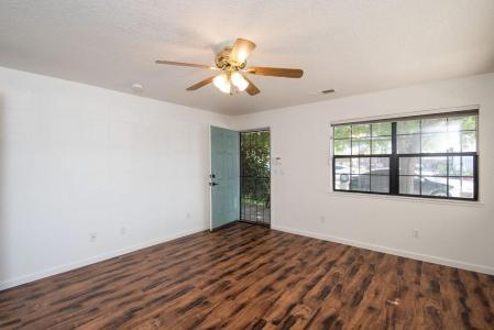 24 N Bryan Avenue, Oakdale, Califórnia 95361, Estados Unidos